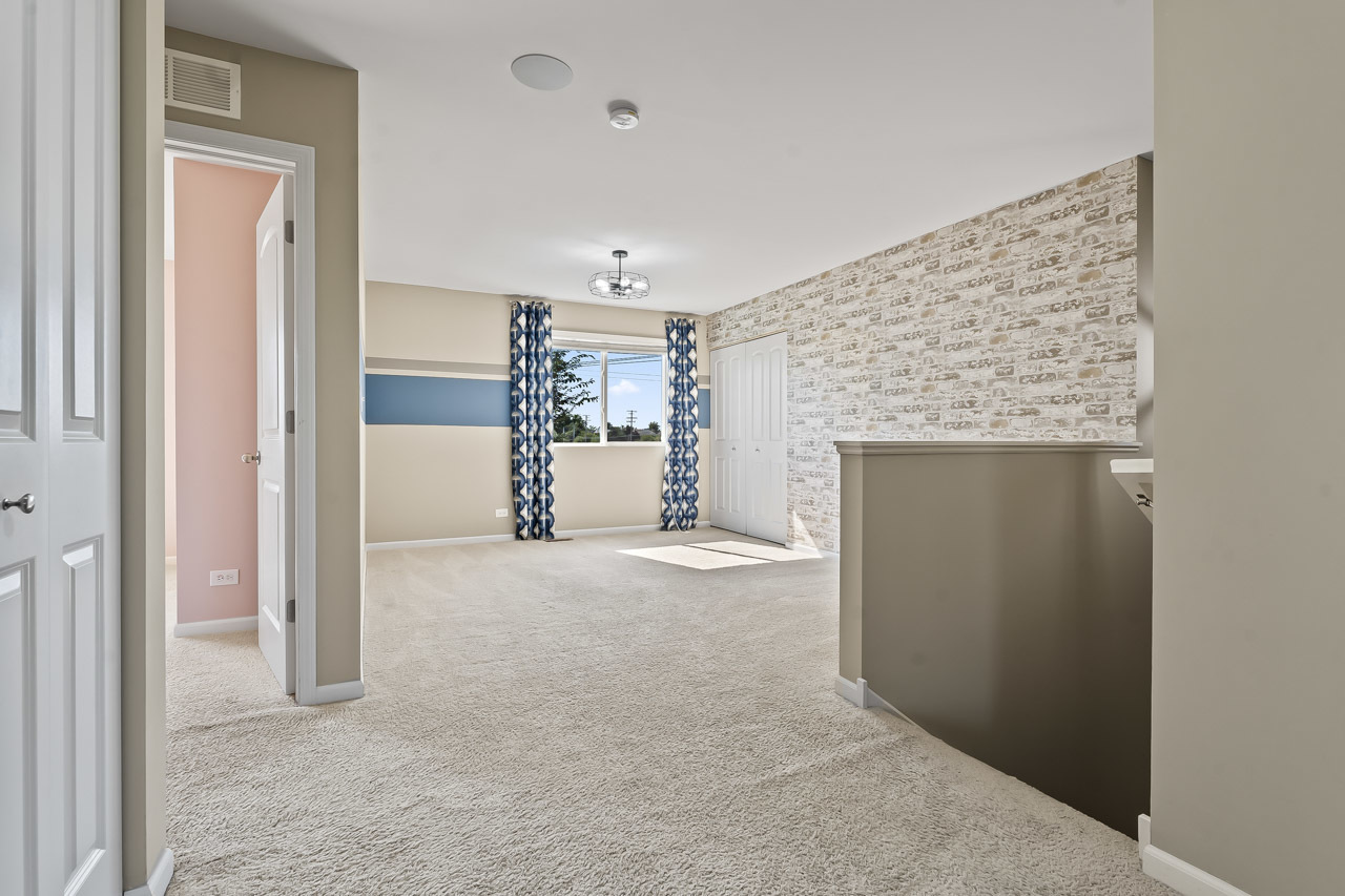 1515 Staghorn Drive, Joliet, IL 60431