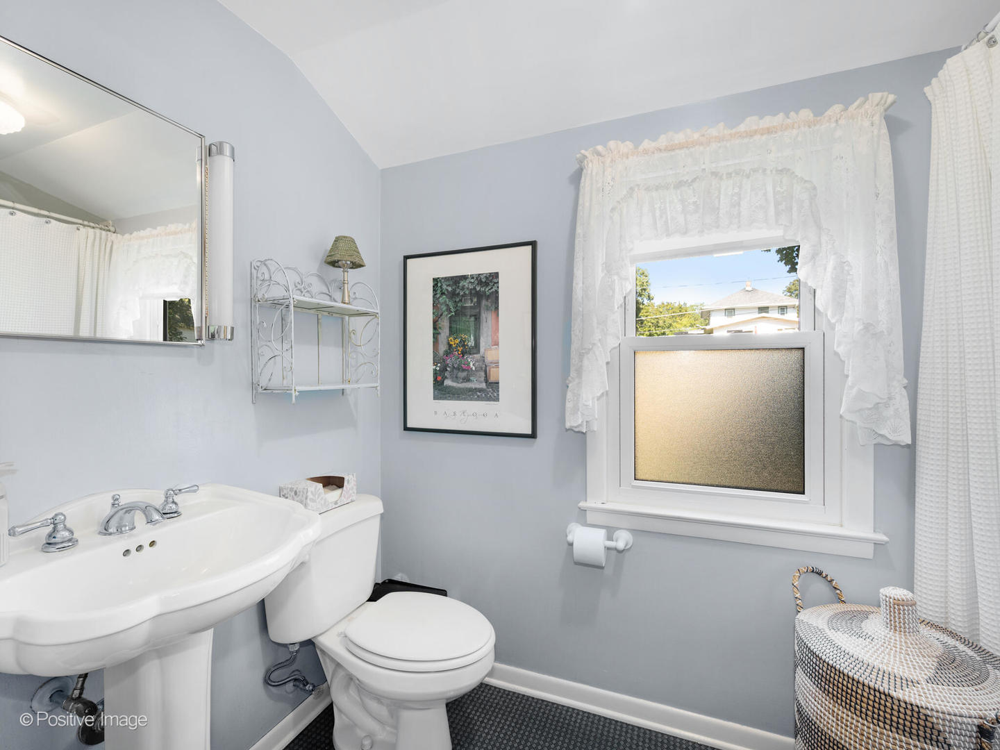 325 E York Avenue, West Chicago, IL 60185