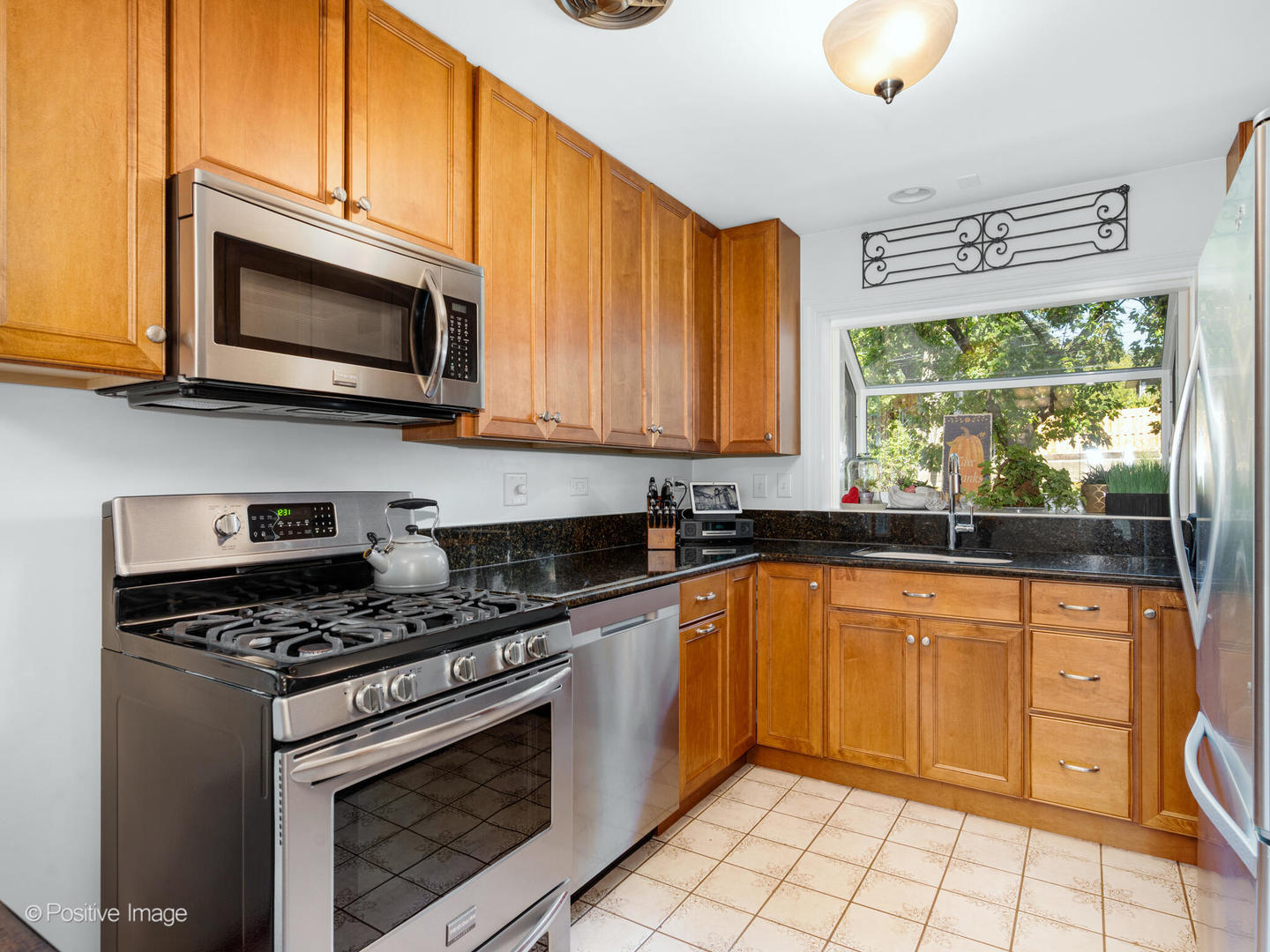 325 E York Avenue, West Chicago, IL 60185