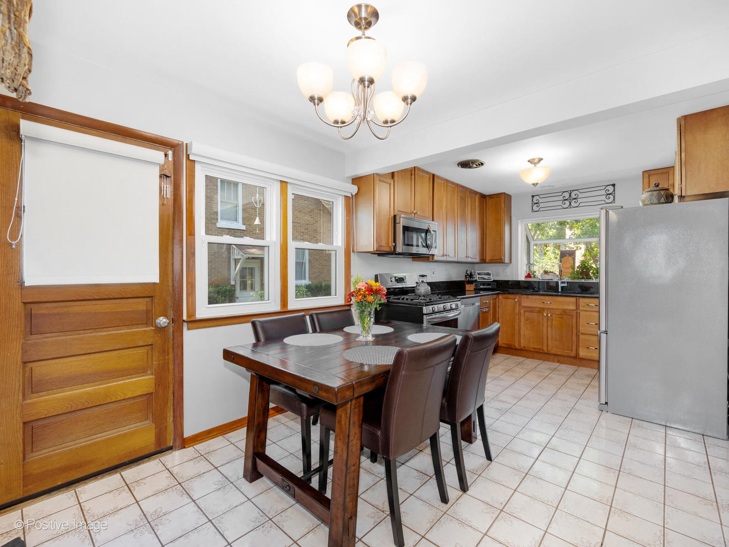 325 E York Avenue, West Chicago, IL 60185