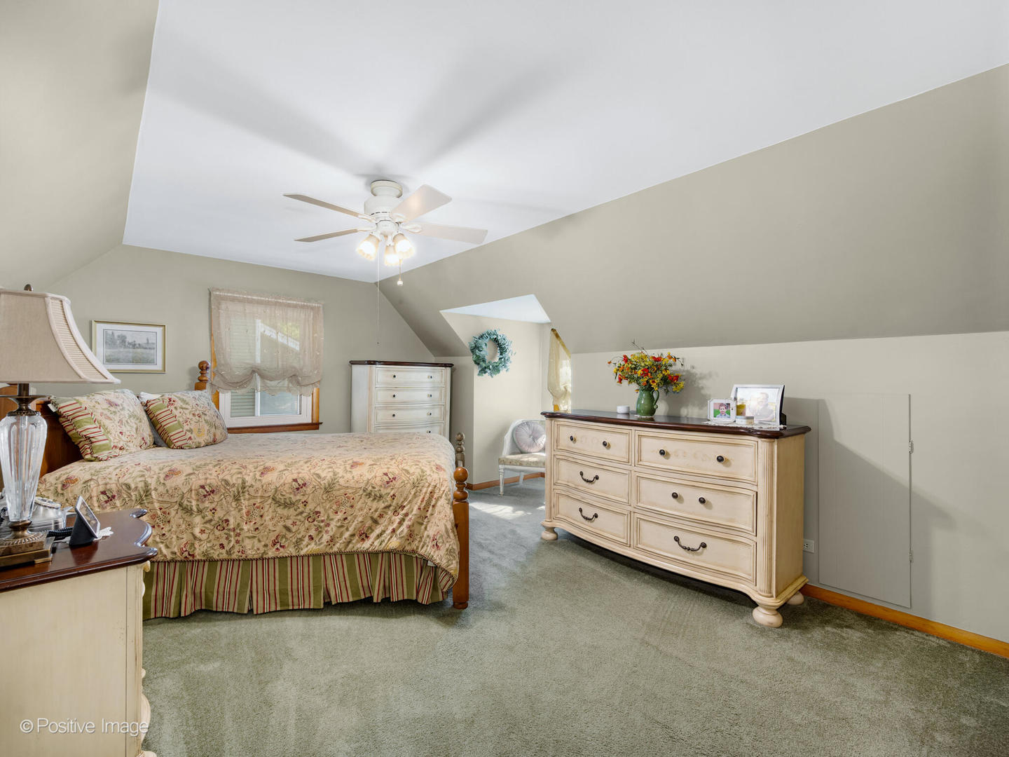 325 E York Avenue, West Chicago, IL 60185