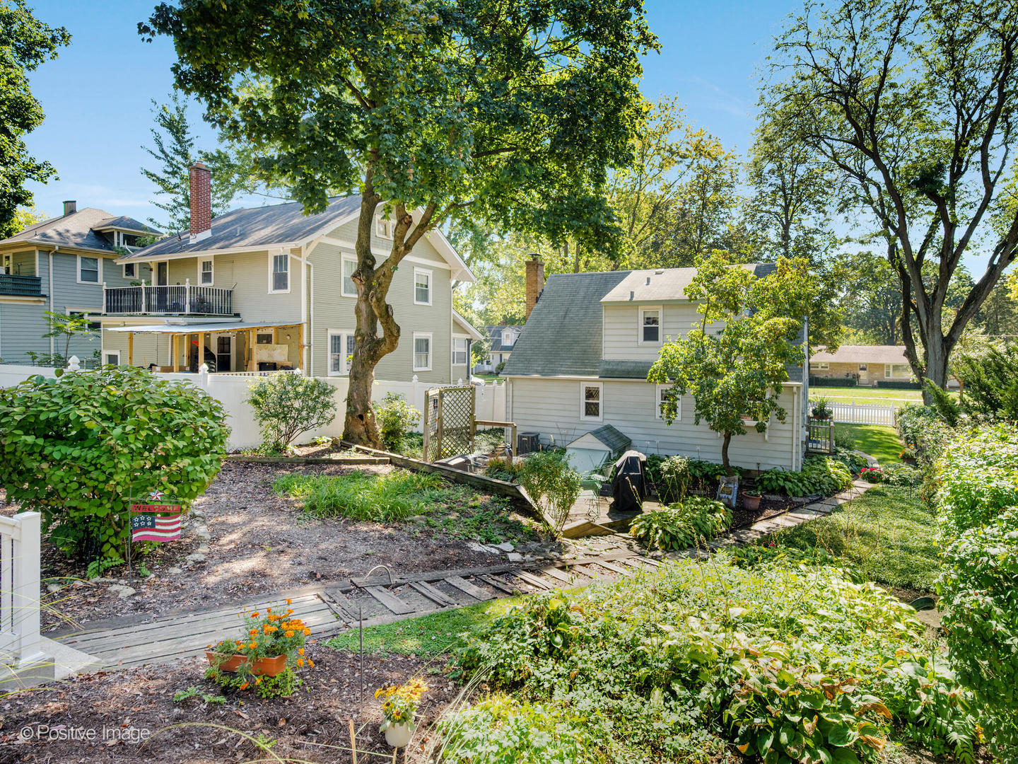 325 E York Avenue, West Chicago, IL 60185