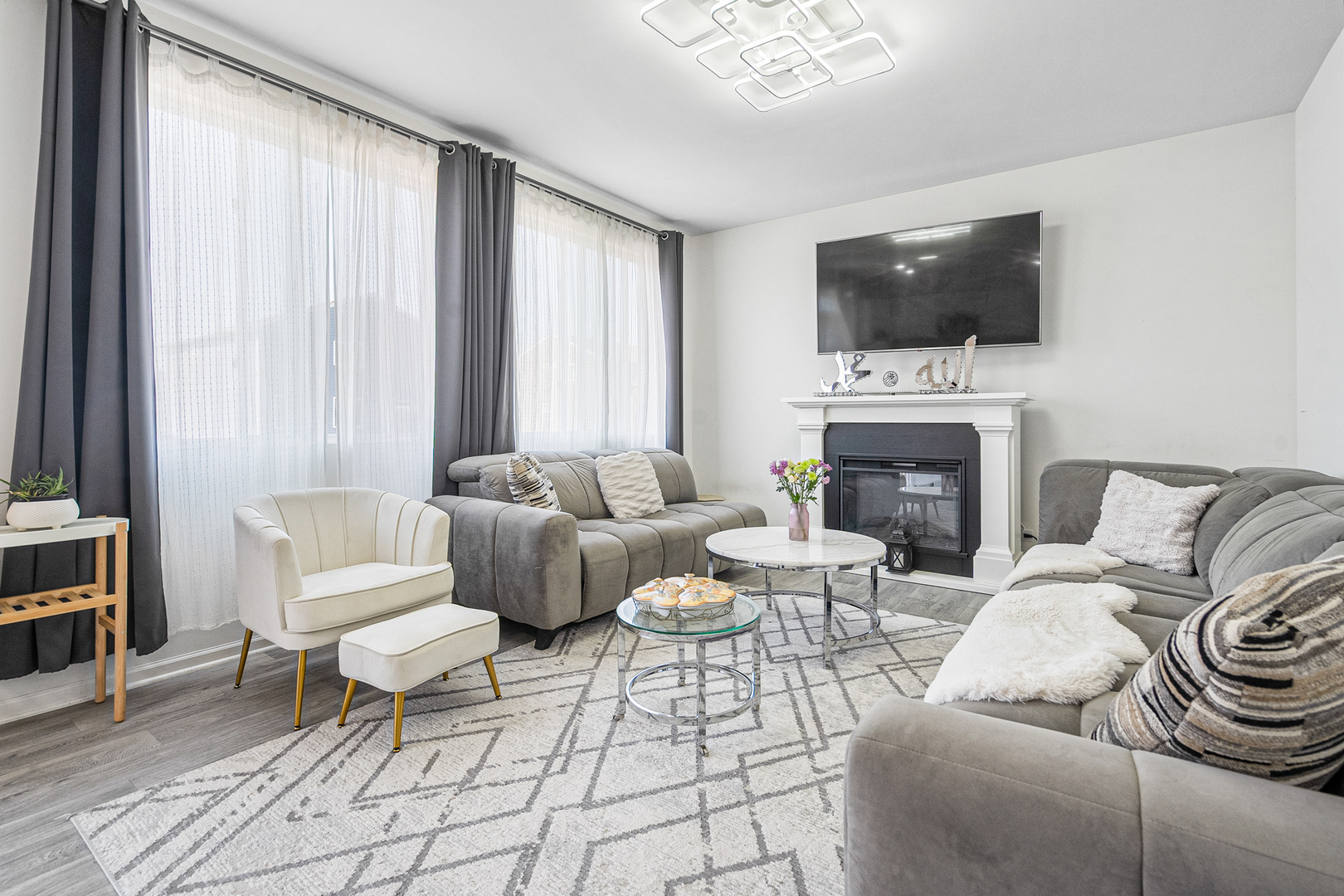 514 S Stone Bluff Drive, Romeoville, IL 60446