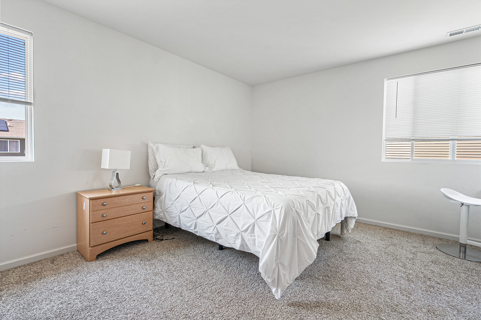 514 S Stone Bluff Drive, Romeoville, IL 60446