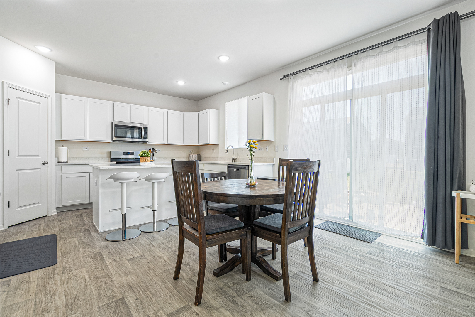 514 S Stone Bluff Drive, Romeoville, IL 60446