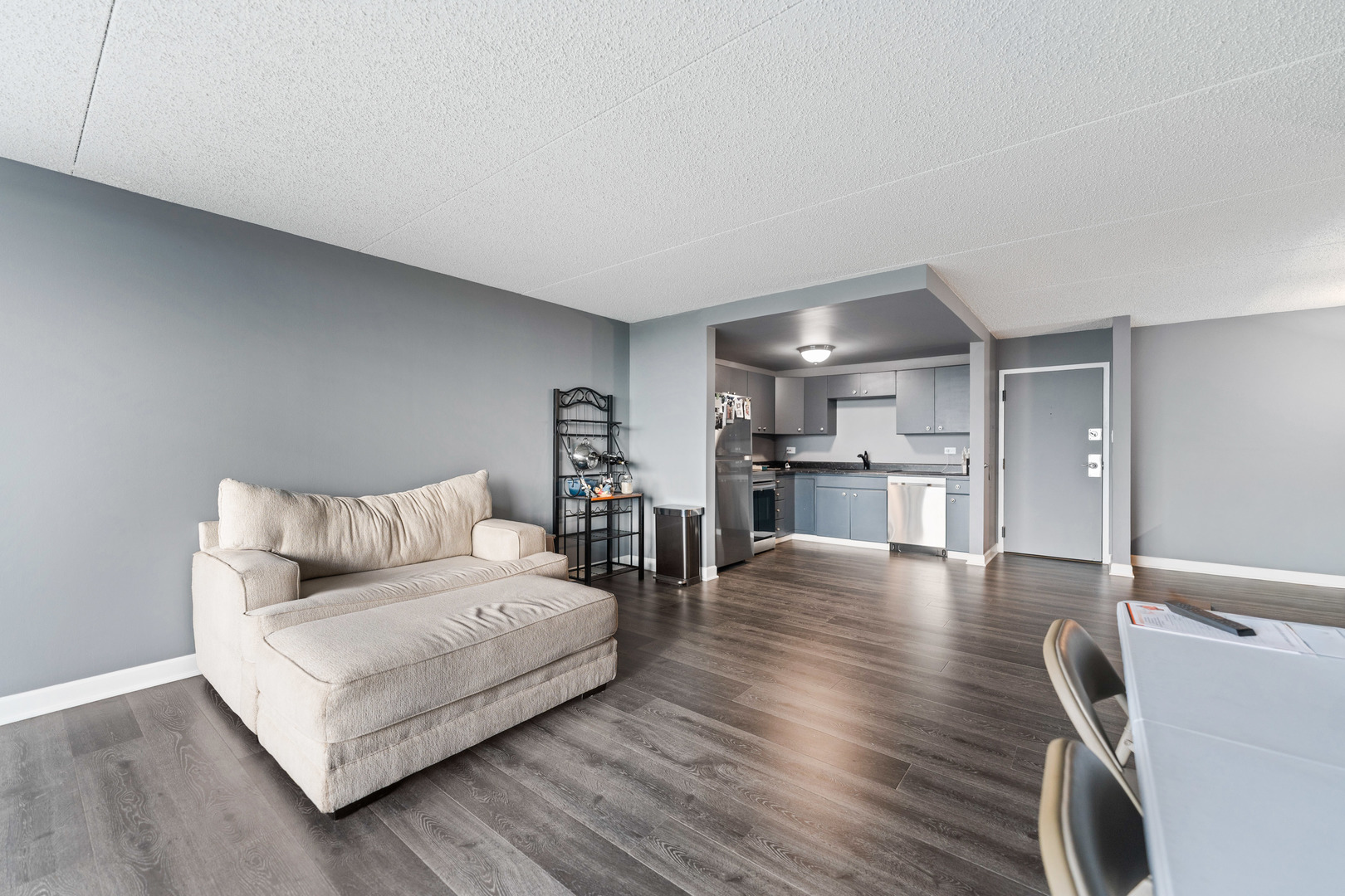 2005 S Finley Road #1102, Lombard, IL 60148