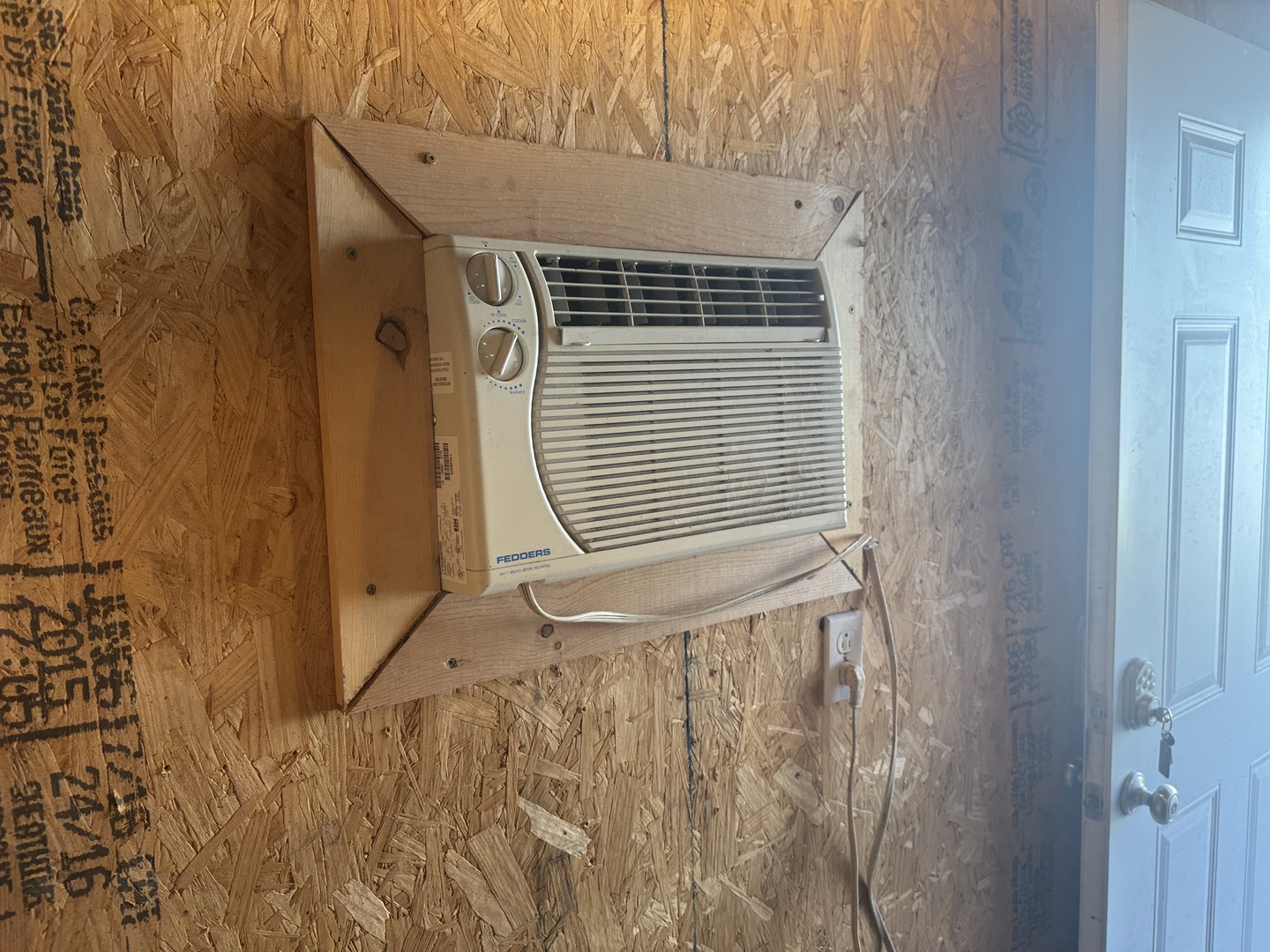 219 S Jackson Street, Clinton, IL 61727