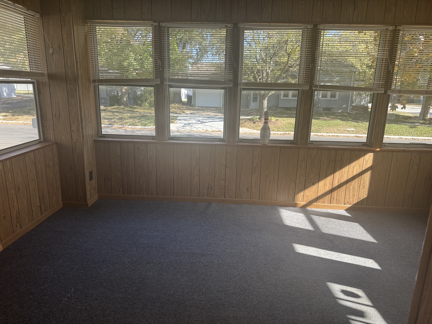 219 S Jackson Street, Clinton, IL 61727