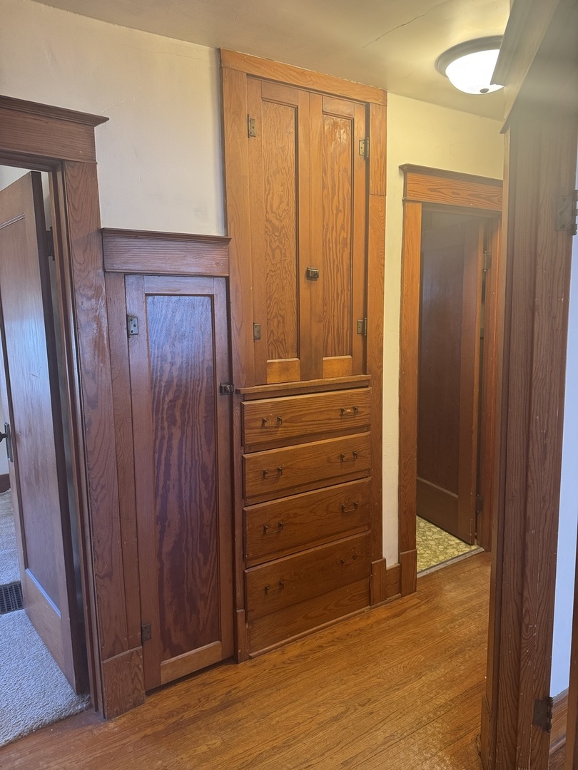 219 S Jackson Street, Clinton, IL 61727