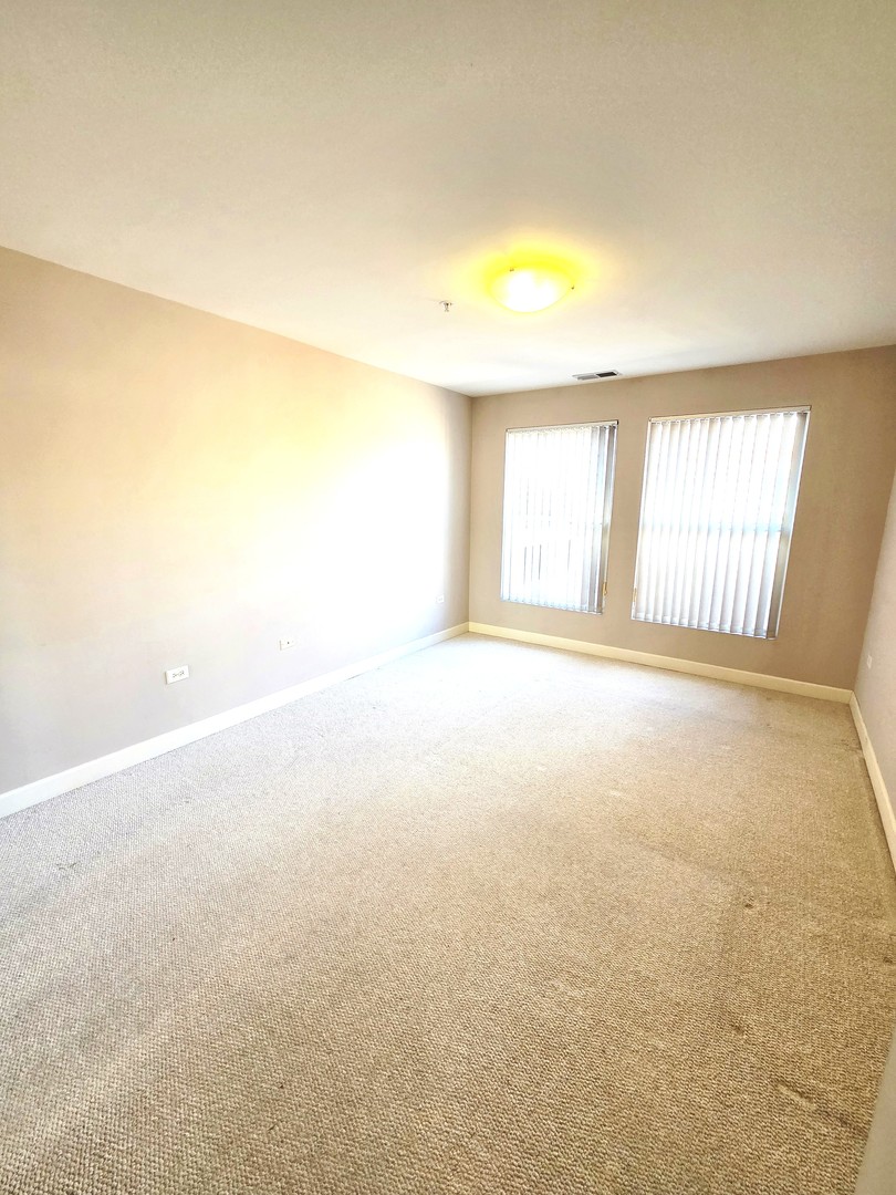 1925 Lake Avenue #318, Wilmette, IL 60091