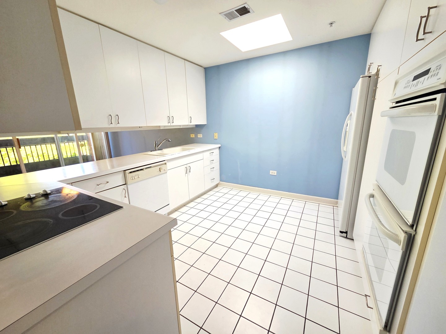 1925 Lake Avenue #318, Wilmette, IL 60091