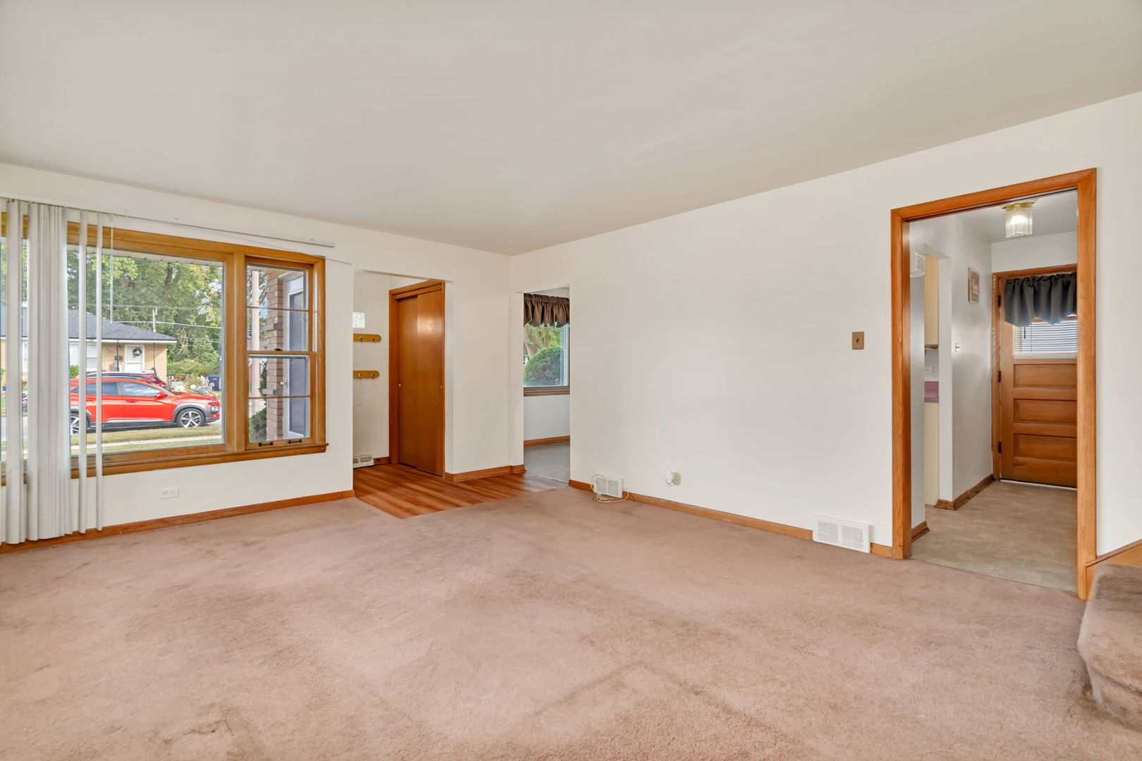 8844 S Francisco Avenue, Evergreen Park, IL 60805