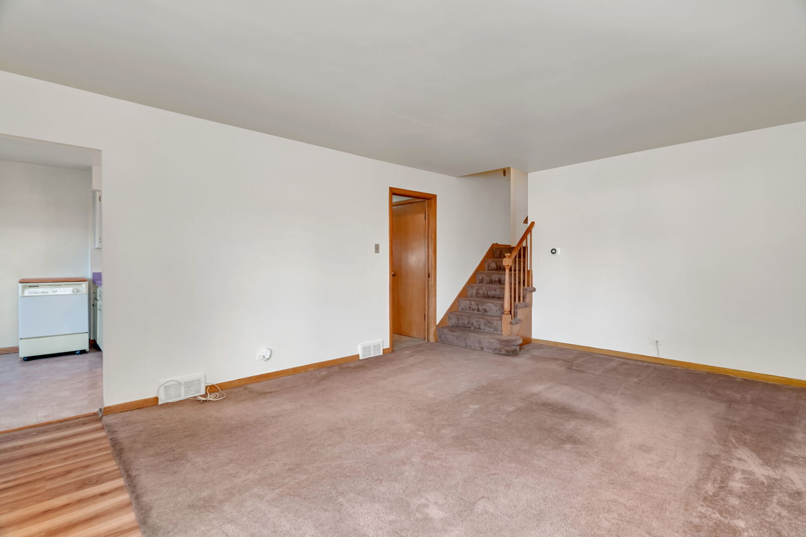 8844 S Francisco Avenue, Evergreen Park, IL 60805