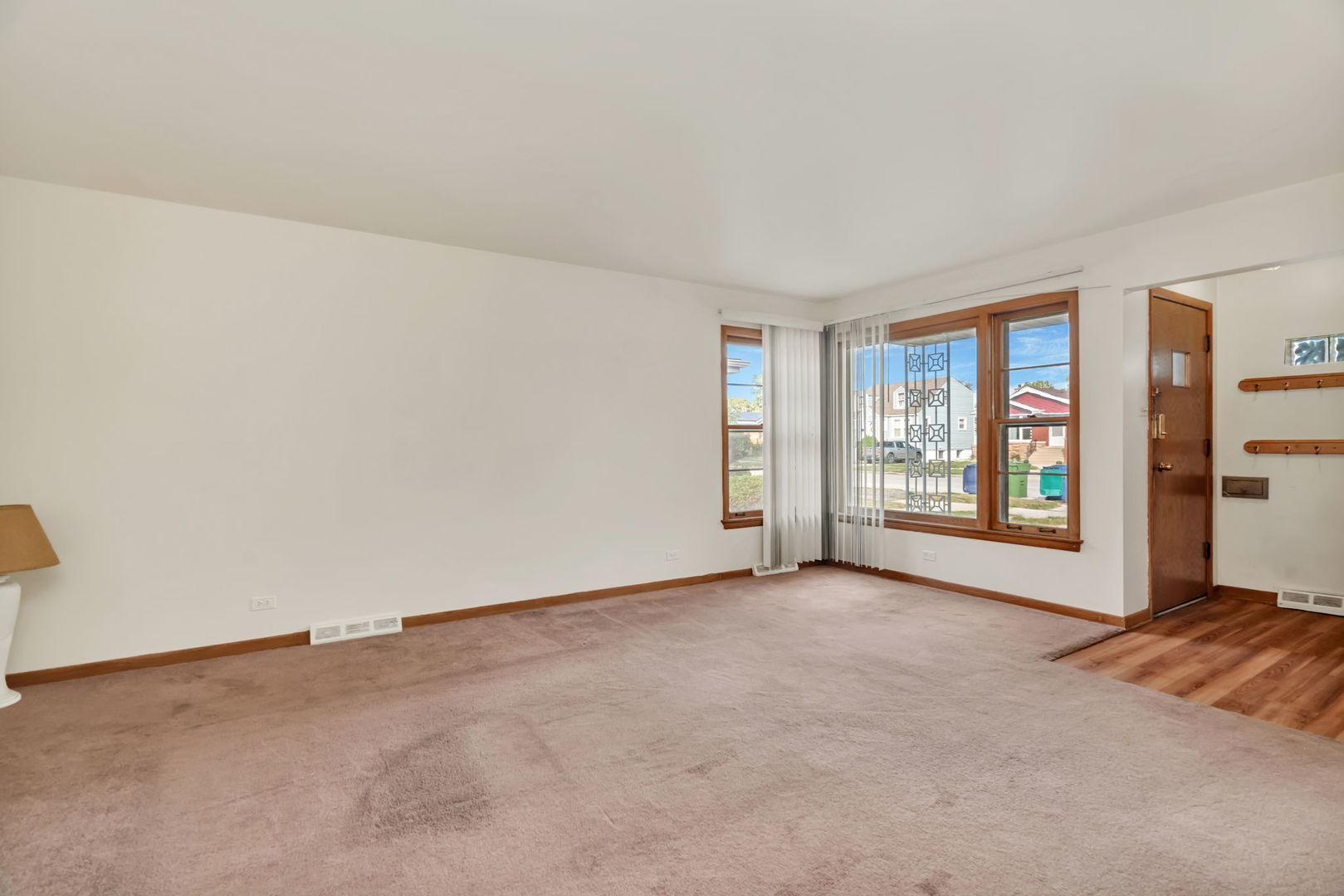 8844 S Francisco Avenue, Evergreen Park, IL 60805