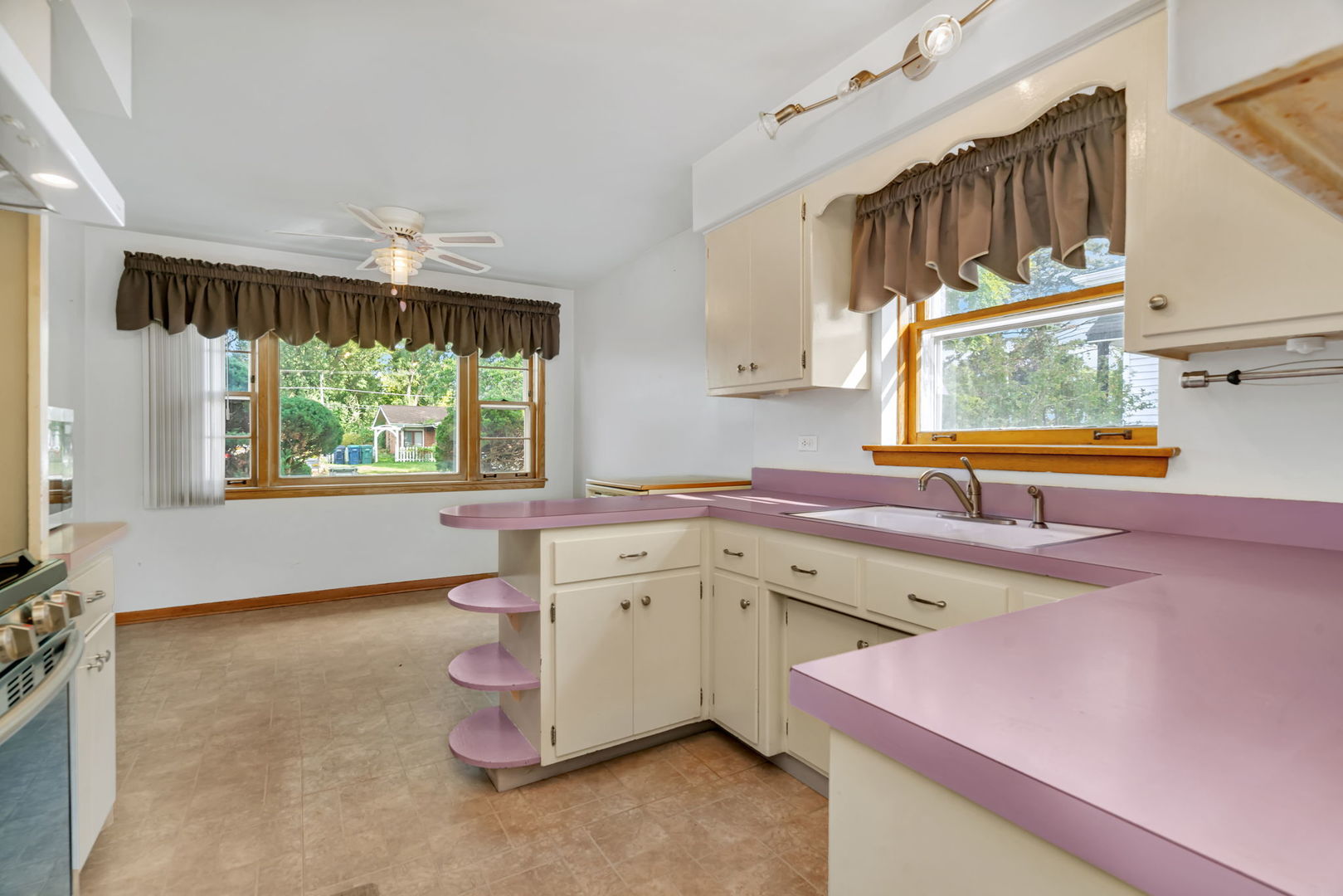 8844 S Francisco Avenue, Evergreen Park, IL 60805