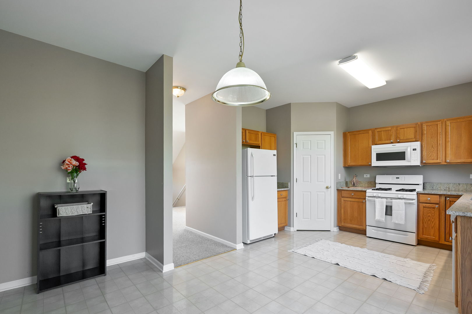 42 village station Lane, Grayslake, IL 60030