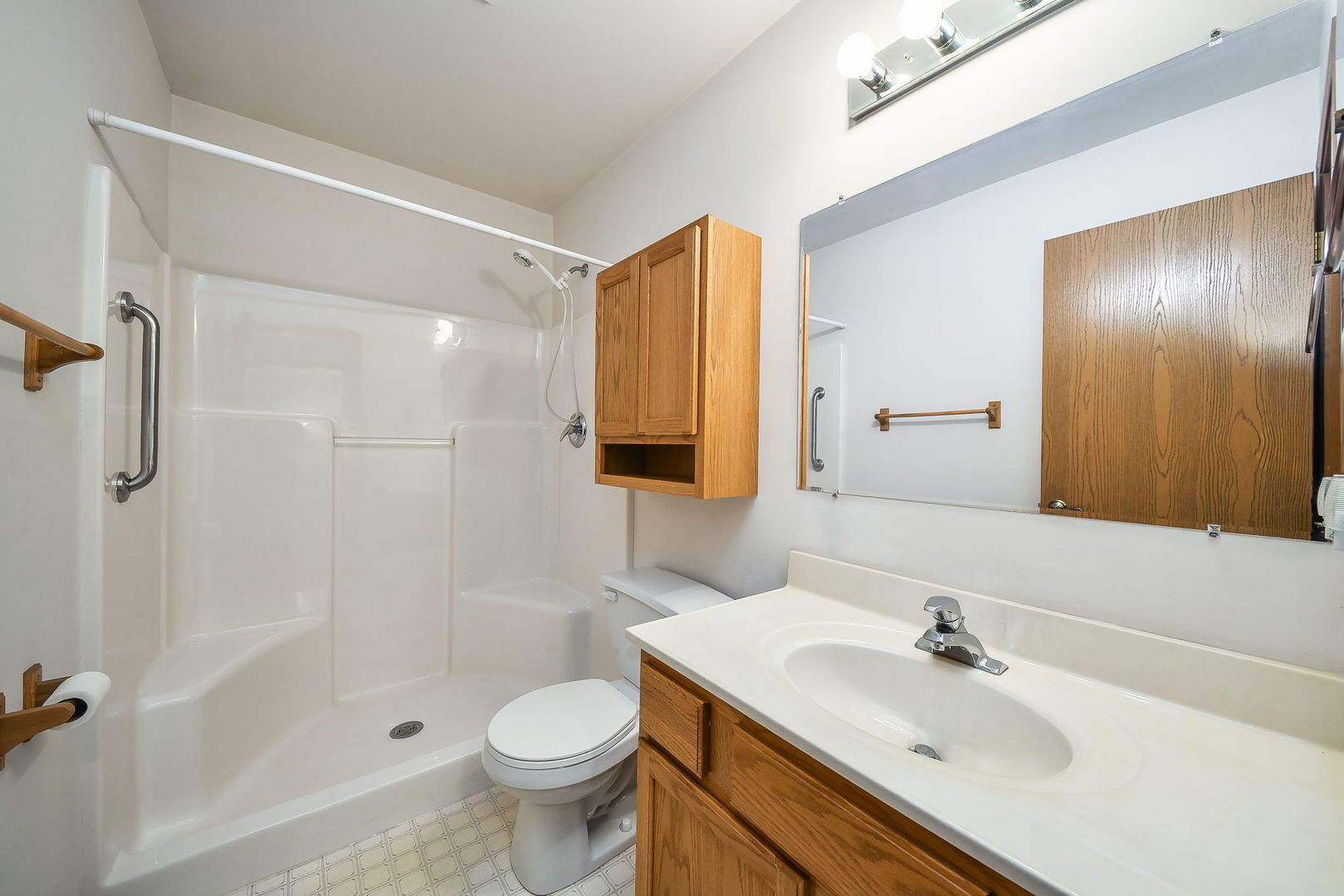 22 Silver Trail, North Aurora, IL 60542