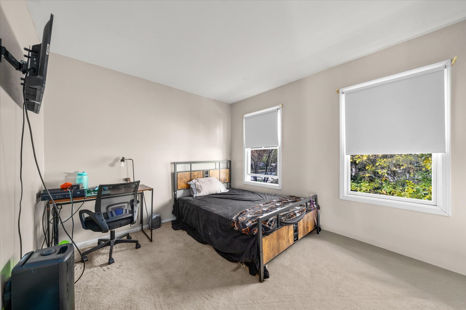 2780 Carriage Way, Aurora, IL 60504