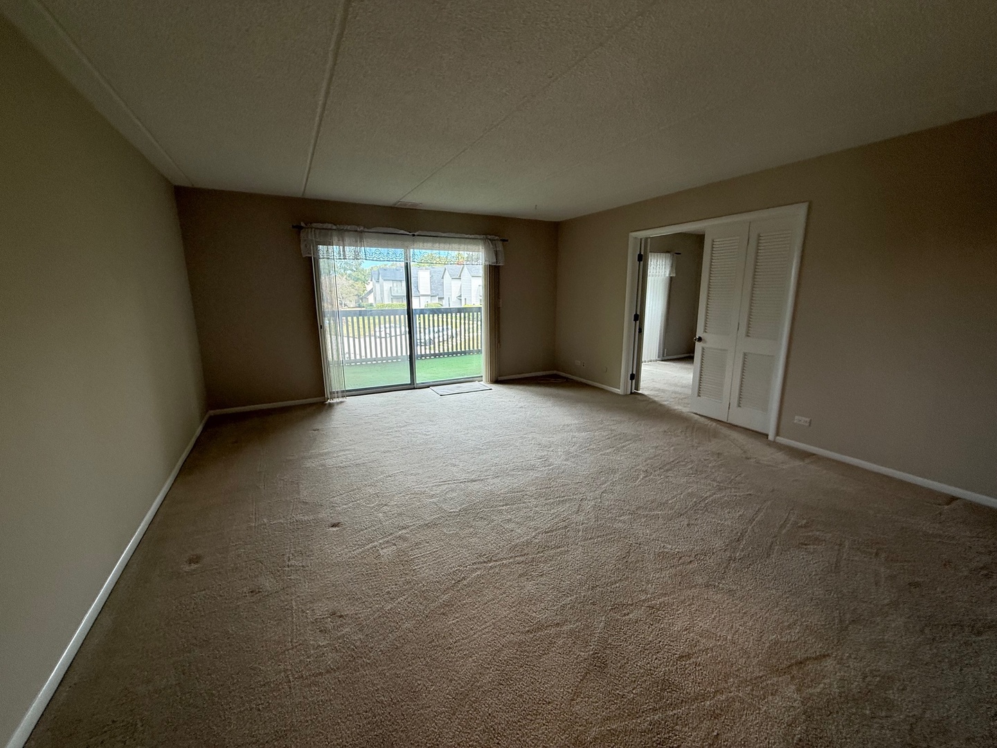 650 Whitney Court #203, Gurnee, IL 60031