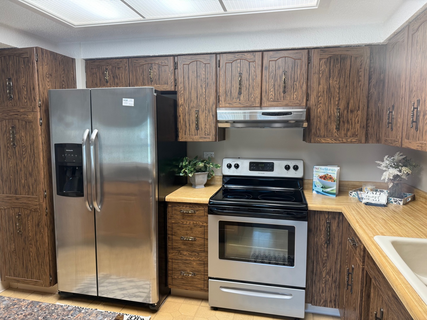650 Whitney Court #203, Gurnee, IL 60031