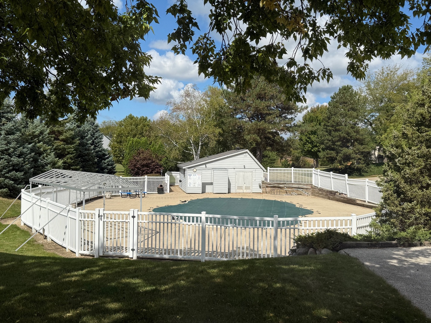 650 Whitney Court #203, Gurnee, IL 60031