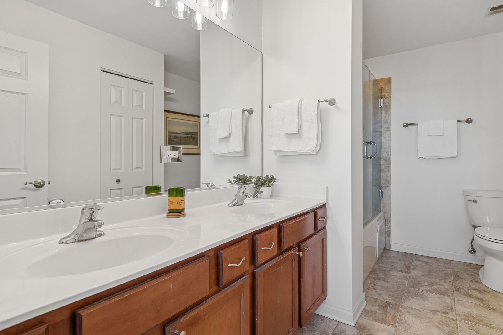 6420 Double Eagle Drive #403, Woodridge, IL 60517