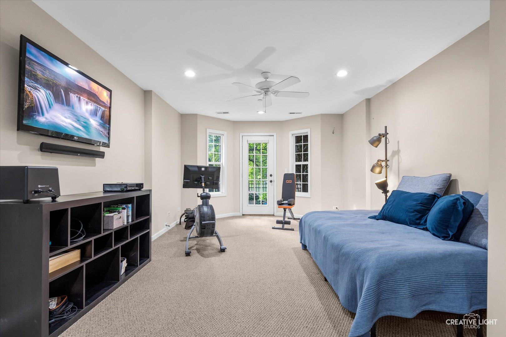 858 Shandrew Drive, Naperville, IL 60540