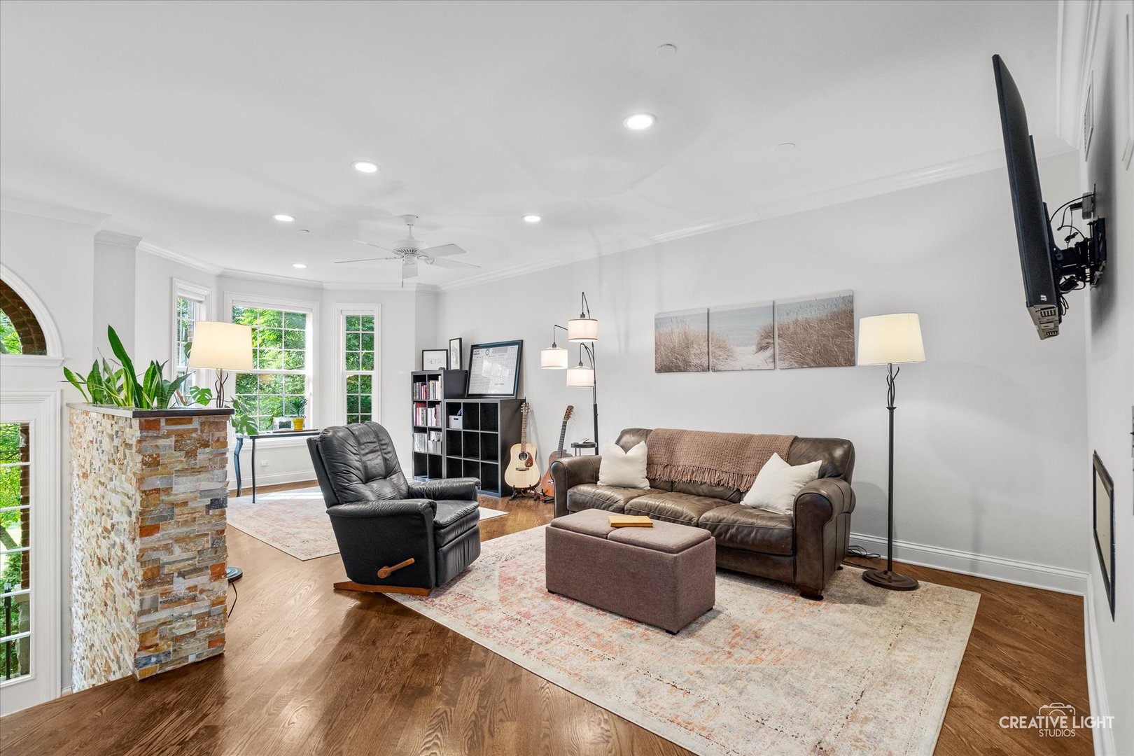 858 Shandrew Drive, Naperville, IL 60540