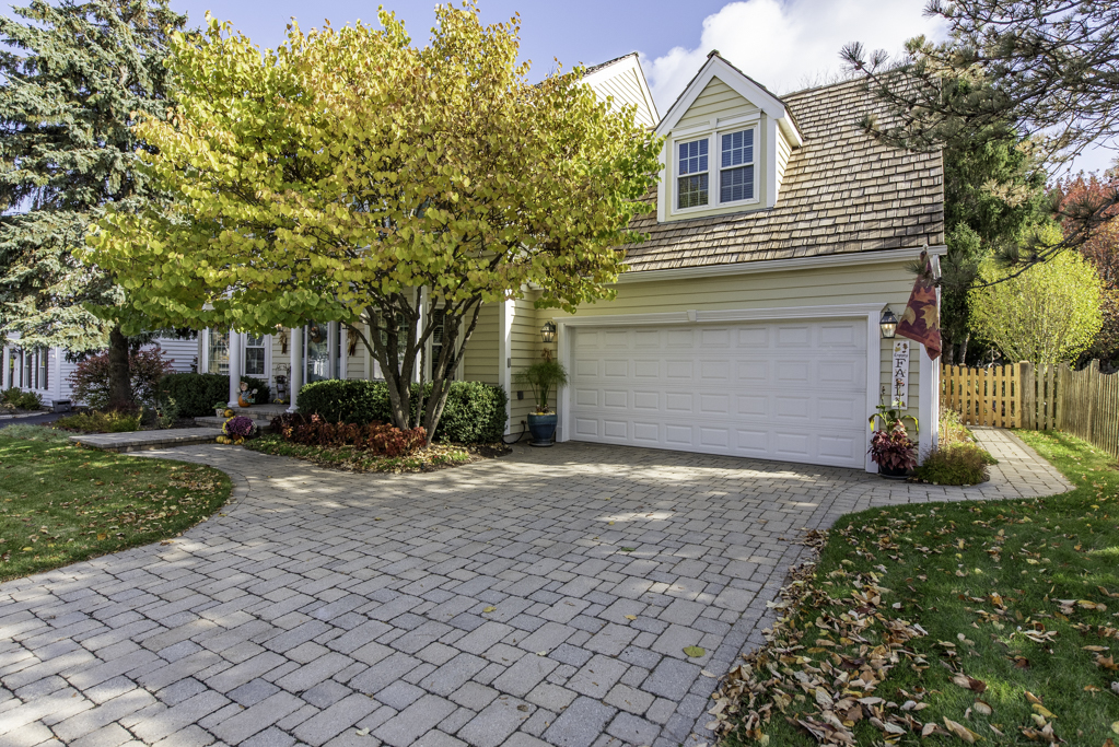 543 Long Hill Road, Gurnee, IL 60031