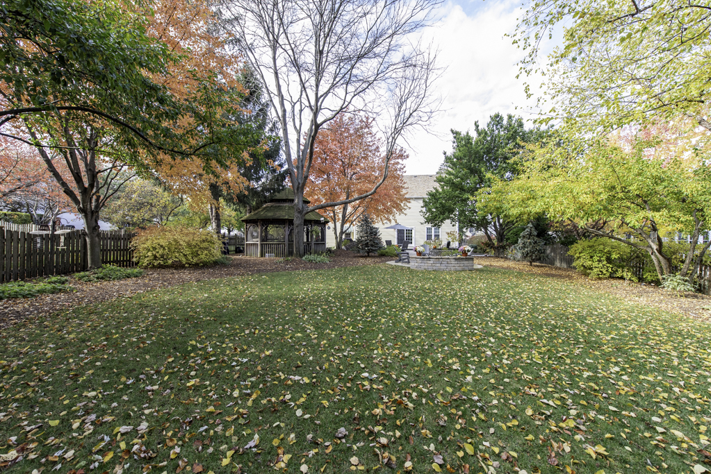 543 Long Hill Road, Gurnee, IL 60031