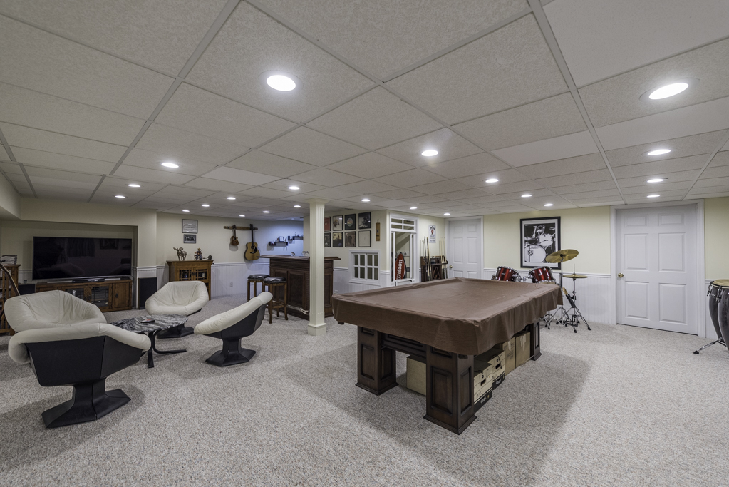 543 Long Hill Road, Gurnee, IL 60031