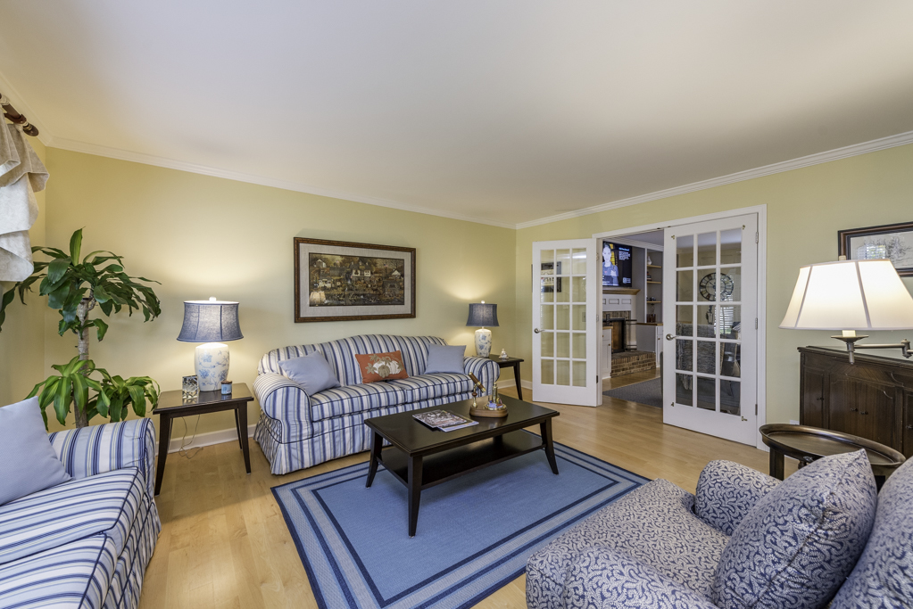 543 Long Hill Road, Gurnee, IL 60031