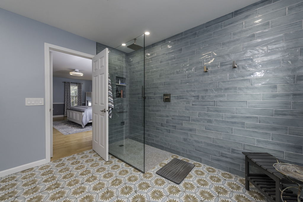 543 Long Hill Road, Gurnee, IL 60031