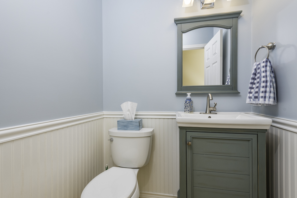 543 Long Hill Road, Gurnee, IL 60031