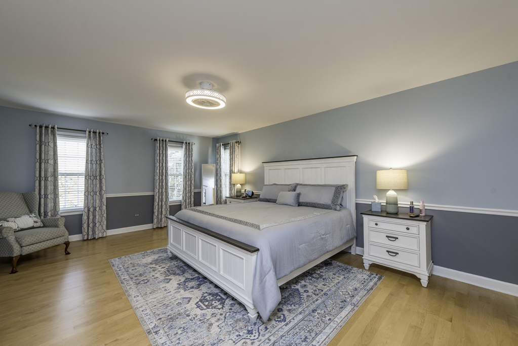 543 Long Hill Road, Gurnee, IL 60031