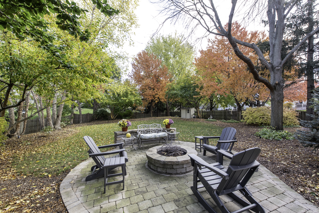 543 Long Hill Road, Gurnee, IL 60031