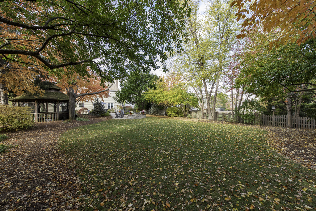 543 Long Hill Road, Gurnee, IL 60031