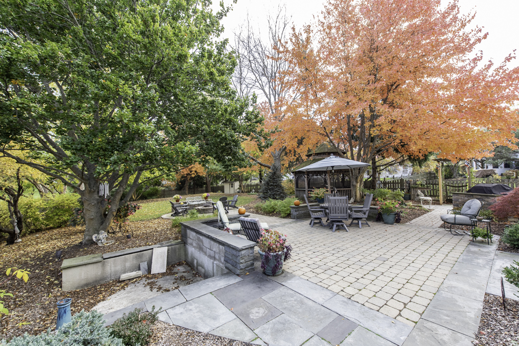 543 Long Hill Road, Gurnee, IL 60031