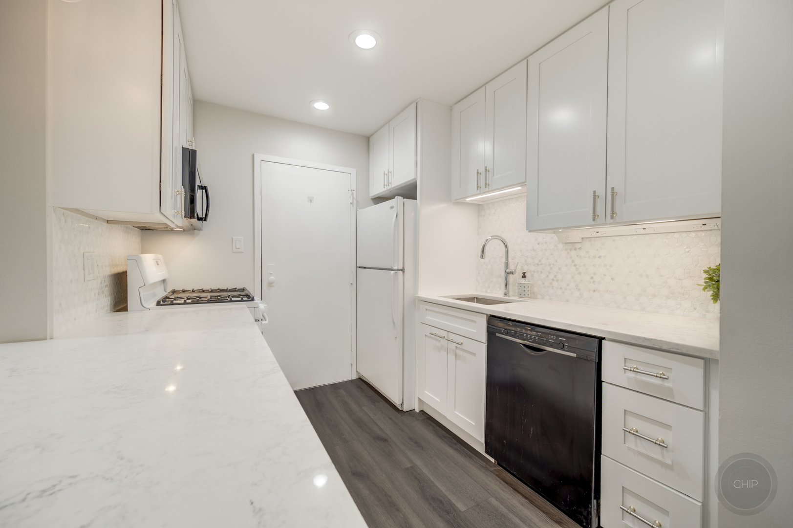 1140 64th Street #6, La Grange Highlands, IL 60525