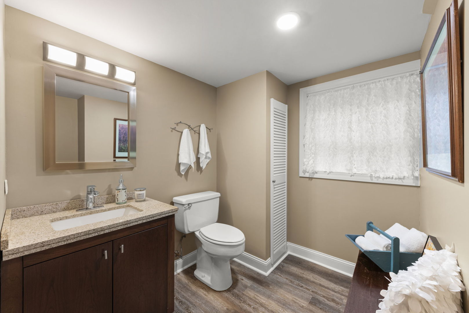 10S506 Whittington Lane, Naperville, IL 60564