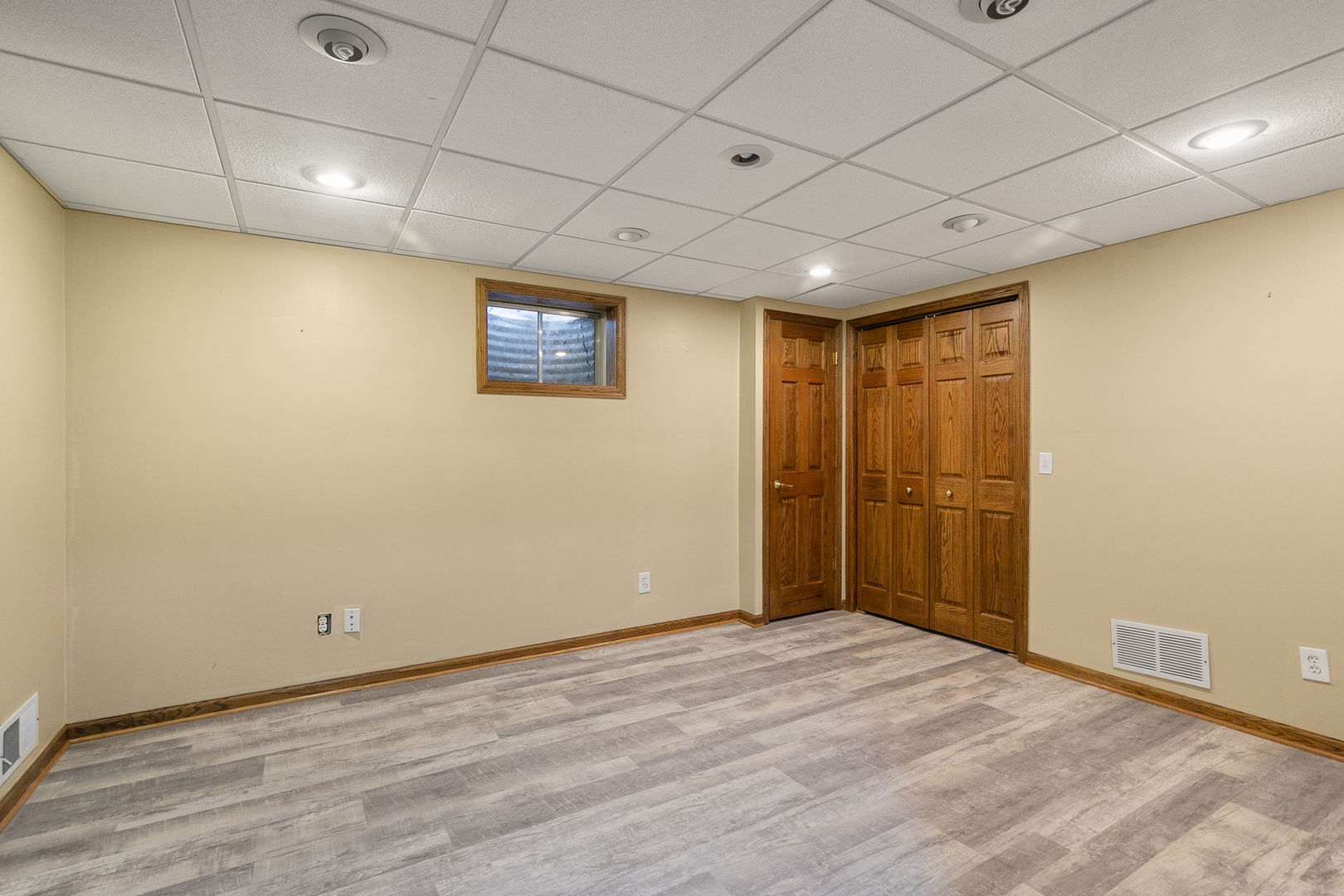 10201 FOX BLUFF Lane, Spring Grove, IL 60081