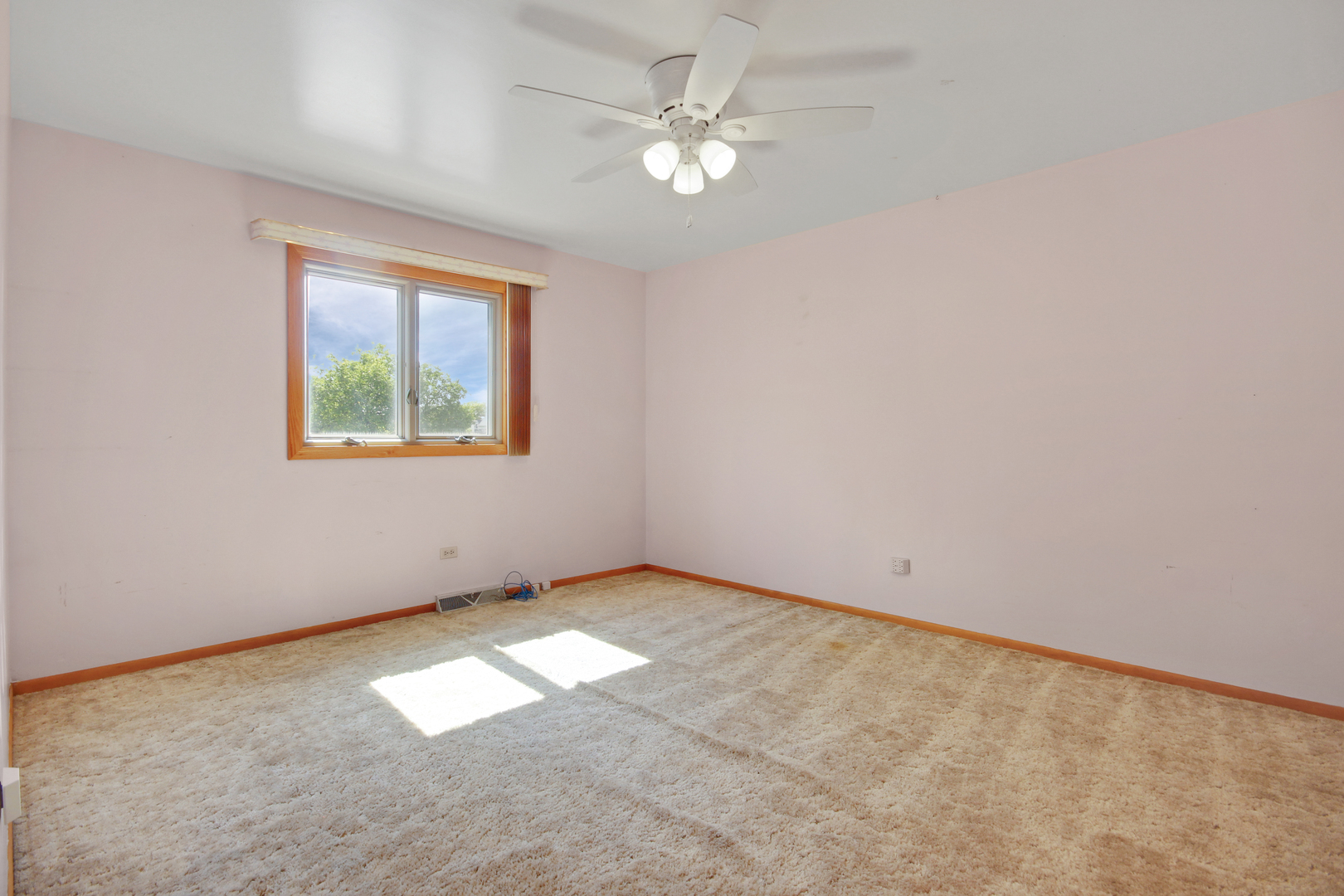 16909 Paxton Avenue, South Holland, IL 60473