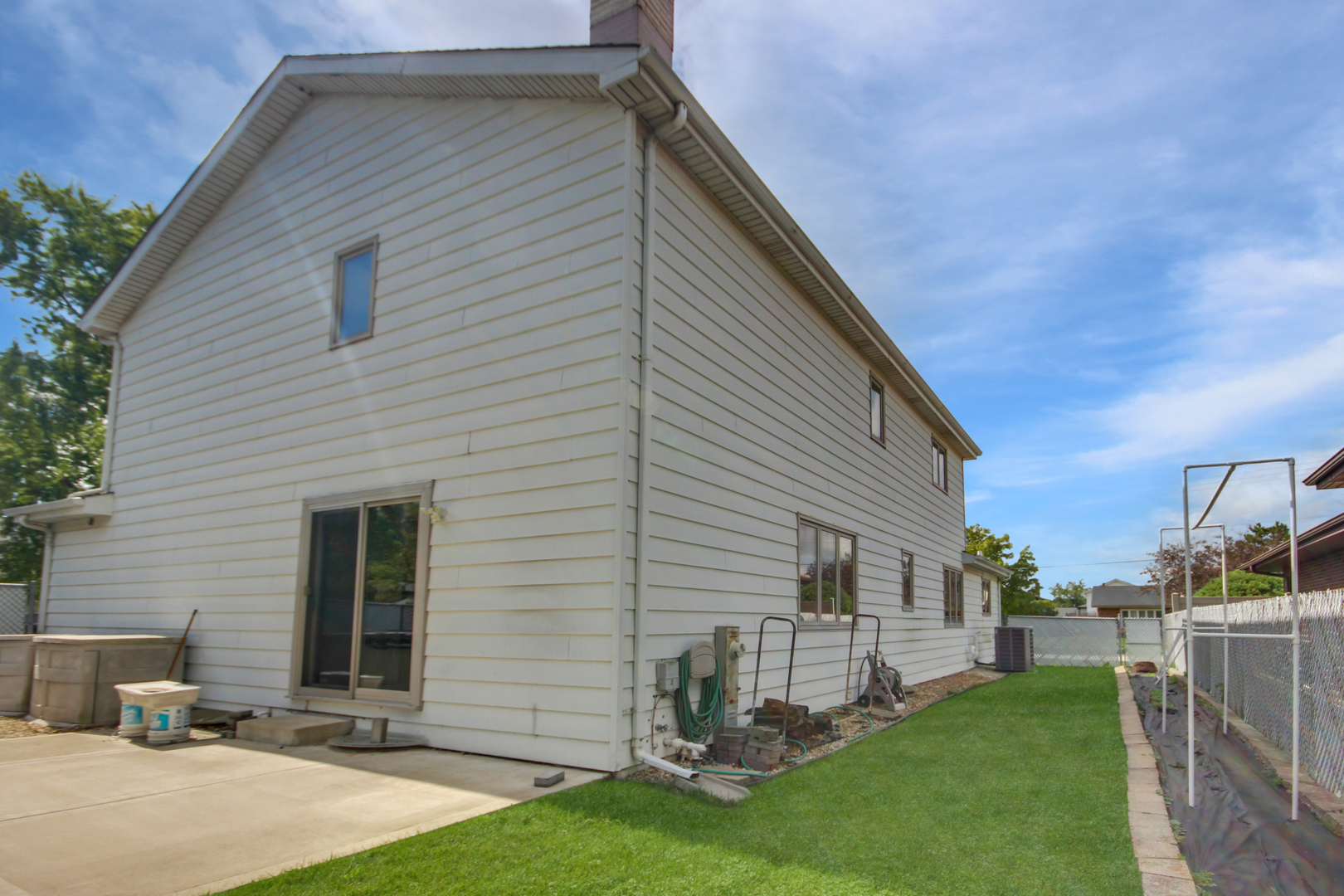 16909 Paxton Avenue, South Holland, IL 60473