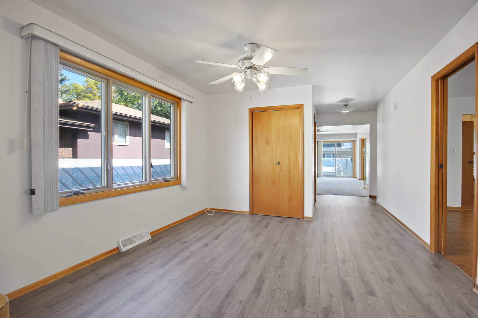 16909 Paxton Avenue, South Holland, IL 60473