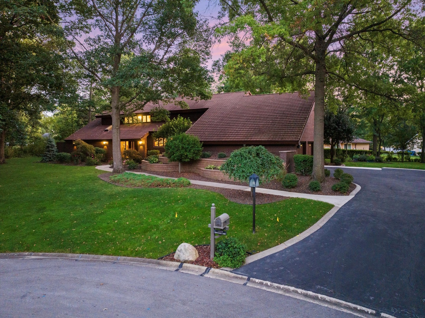 3540 Haweswood Court, Crete, IL 60417