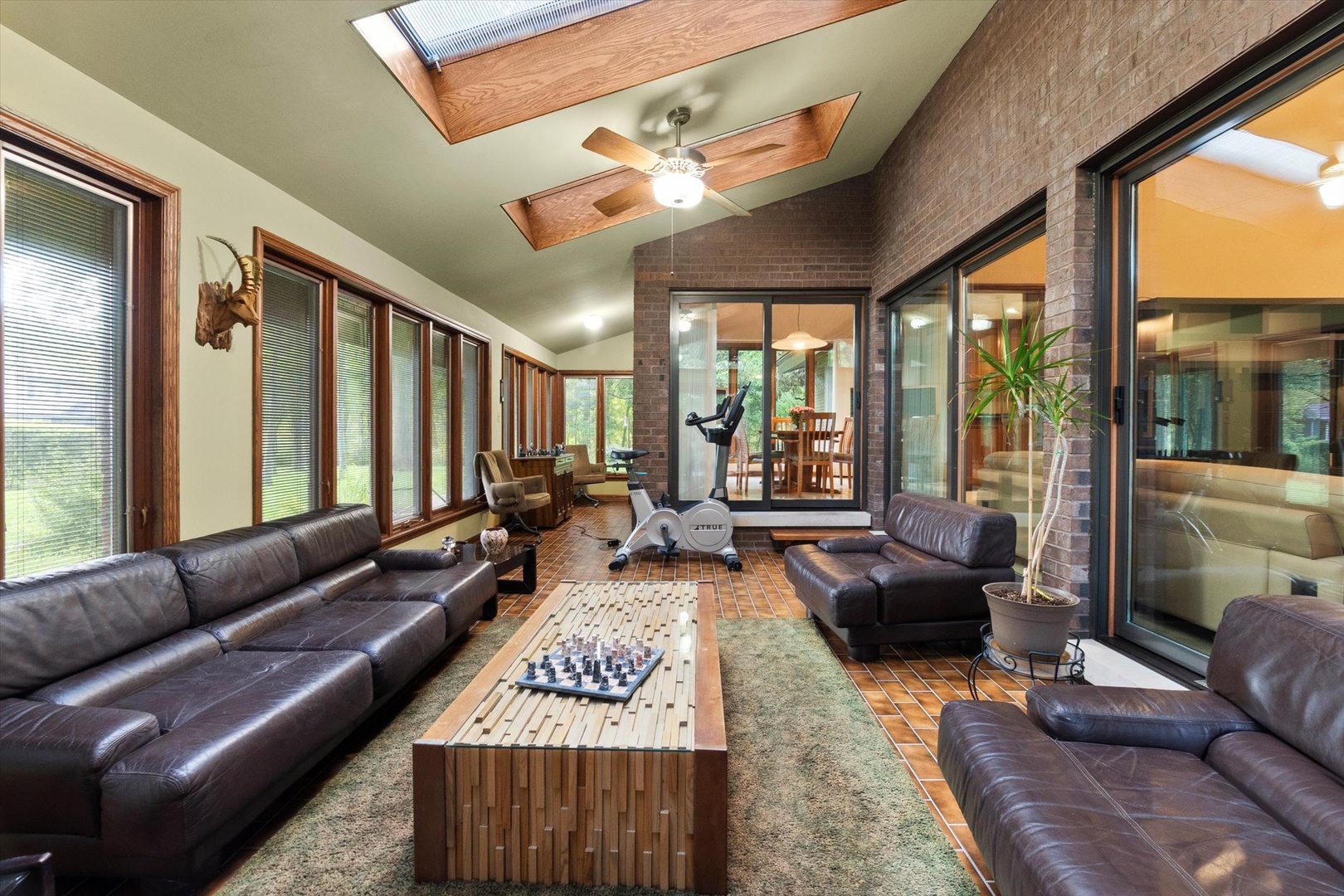 3540 Haweswood Court, Crete, IL 60417