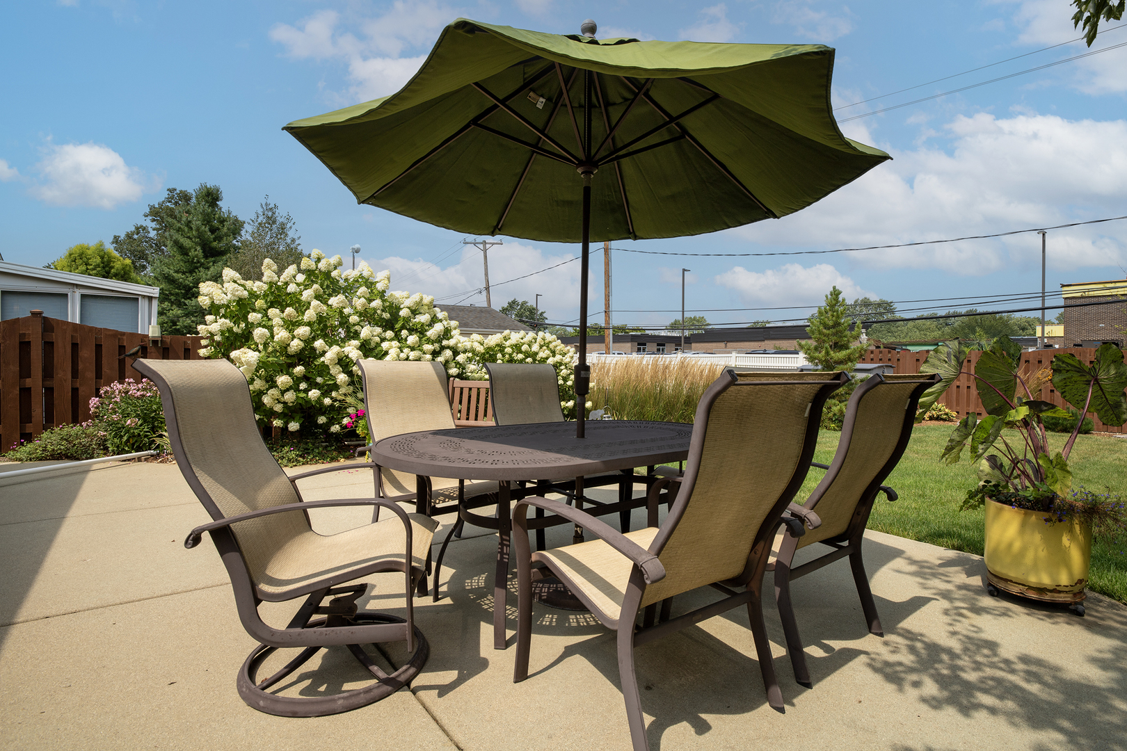 1822 E Cree Lane, Mount Prospect, IL 60056