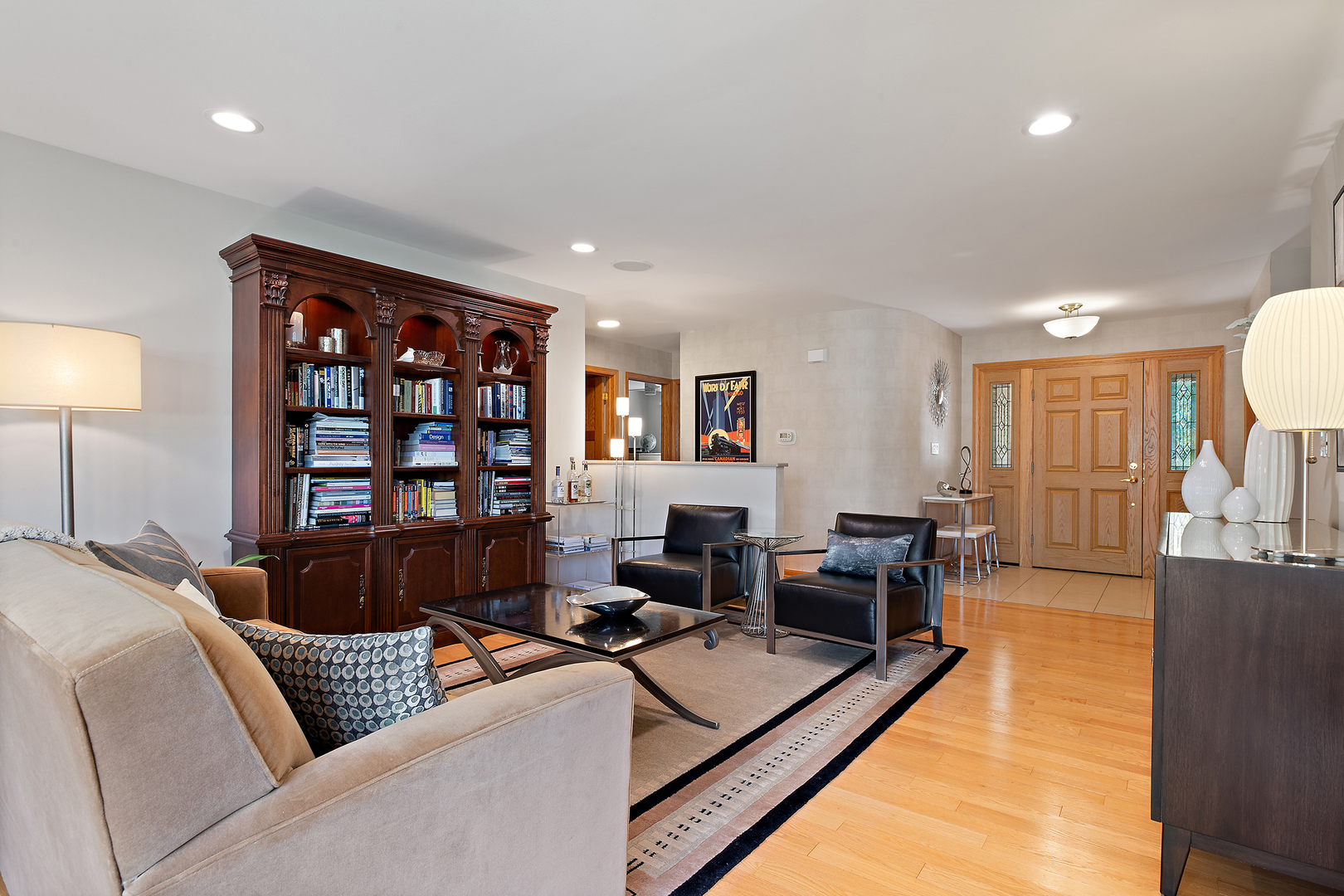 1822 E Cree Lane, Mount Prospect, IL 60056