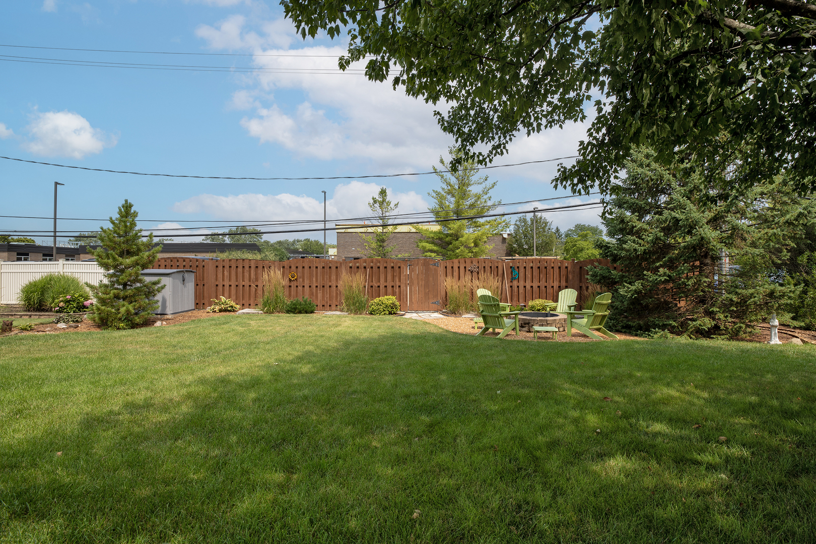 1822 E Cree Lane, Mount Prospect, IL 60056