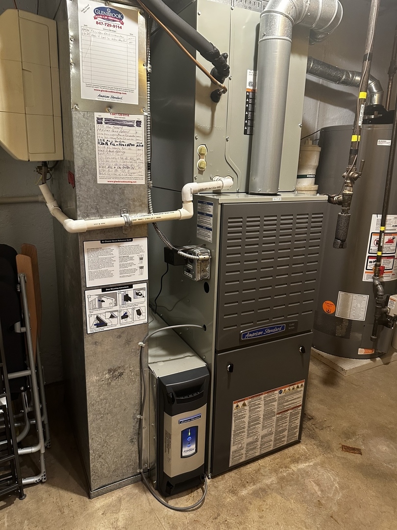 1822 E Cree Lane, Mount Prospect, IL 60056